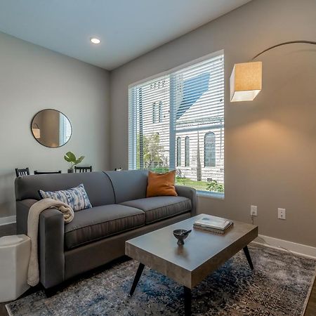 Kasa Downtown Des Moines Aparthotel Bagian luar foto