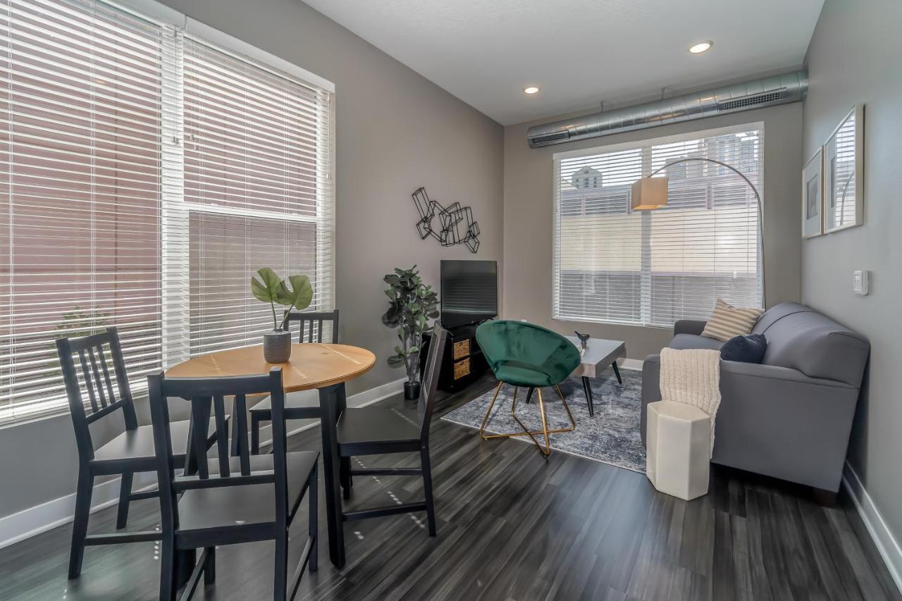 Kasa Downtown Des Moines Aparthotel Bagian luar foto